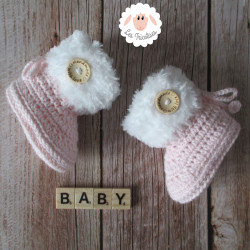 Chaussons bébé en laine bordure fourrure