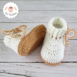 Chaussons bébé en laine blanc et beige