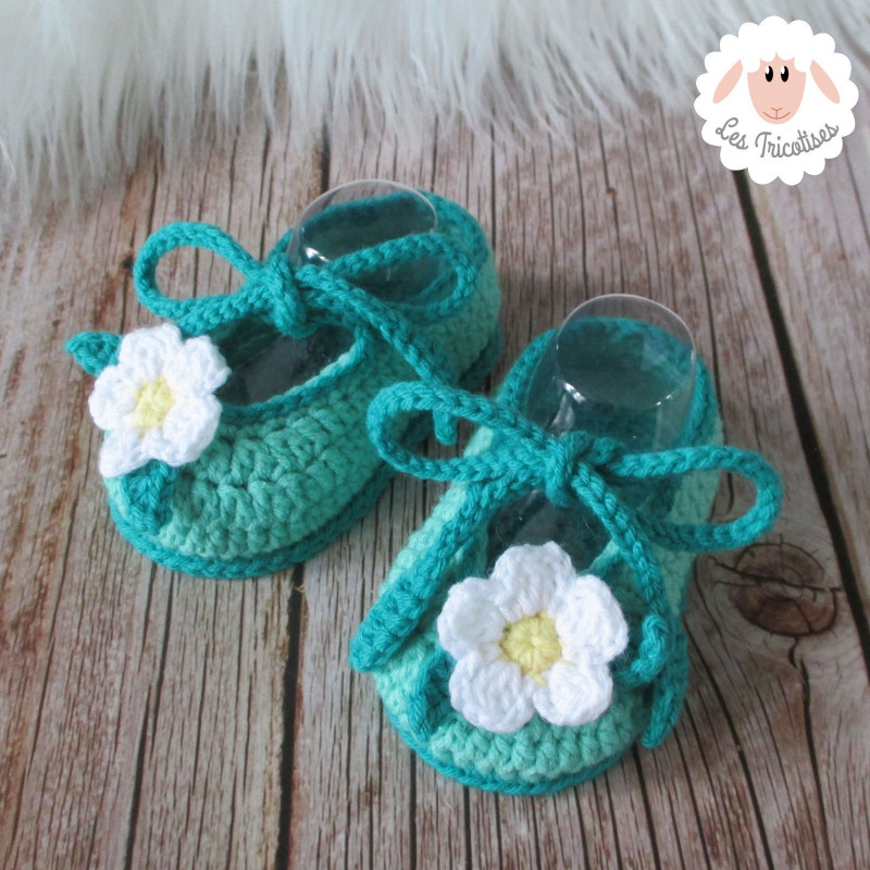 Chaussons bébé fille ballerines vertes à fleurs