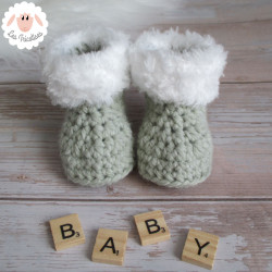 Chaussons bébé en laine épaisse et fausse fourrure