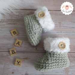 Chaussons bébé en laine épaisse et fausse fourrure