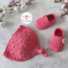 Bonnet de naissance et chaussons assortis en coton bio