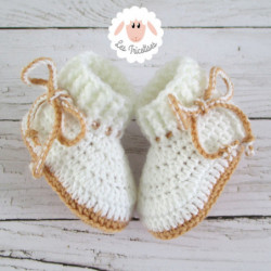 Chaussons bébé en laine blanc et beige