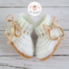 Chaussons bébé en laine blanc et beige