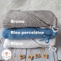 Brassière de naissance en laine