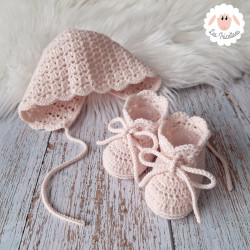 Béguin et chaussons assortis