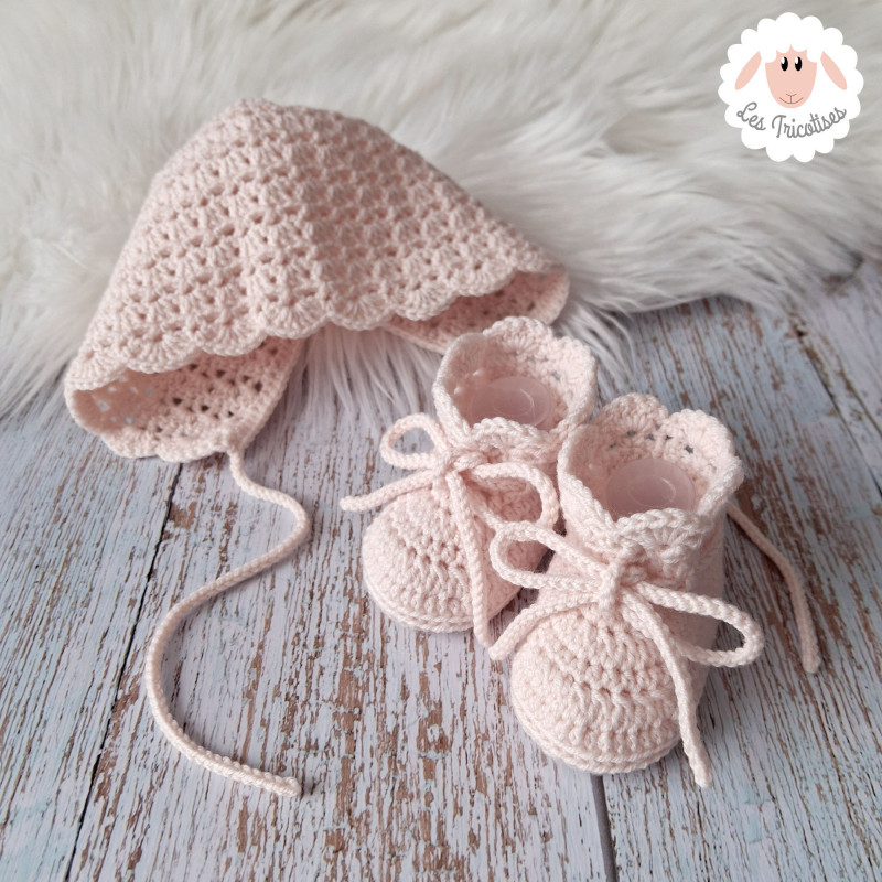 Béguin et chaussons assortis