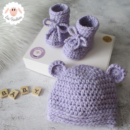 Bonnet ourson et chaussons assortis