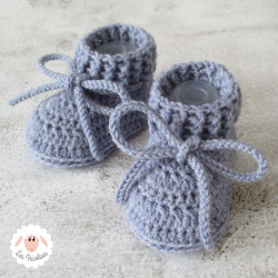 Bonnet et chaussons assortis en laine mérinos