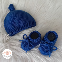 Bonnet et chaussons assortis en laine mérinos