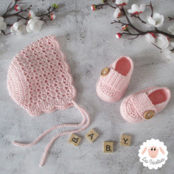 Bonnet béguin et mocassins en coton