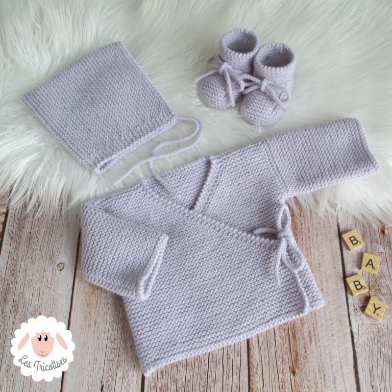 Ensemble de naissance brassière béguin chaussons