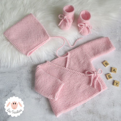 Ensemble de naissance brassière béguin chaussons