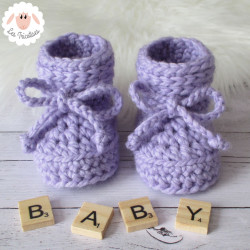Bonnet et chaussons en maille épaisse