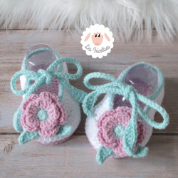 Chaussons bébé fille ballerines à fleurs