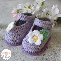 Chaussons bébé babies à fleurs blanches plusieurs couleurs