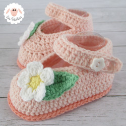 Chaussons bébé babies à fleurs blanches plusieurs couleurs