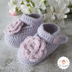 Chaussons bébé babiesà fleurs mauves