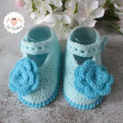 Chaussons babies en laine layette