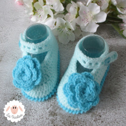 Chaussons babies en laine layette