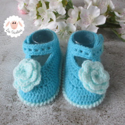 Chaussons babies en laine layette