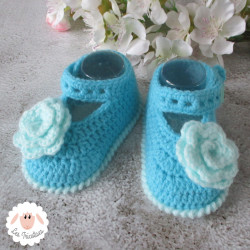 Chaussons babies en laine layette