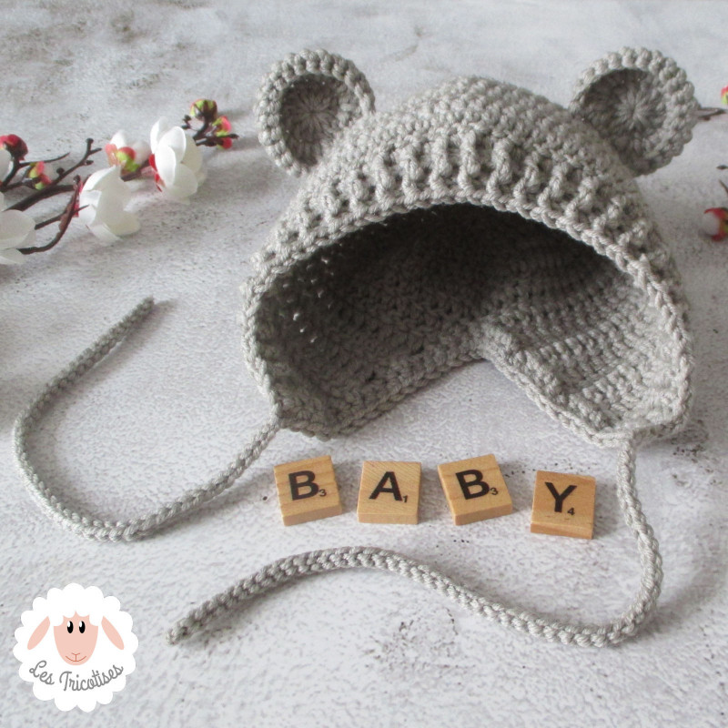 Bonnet béguin à oreilles d'ours